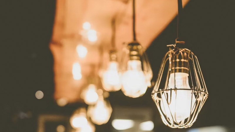 手工羽毛扇網(wǎng)站如何憑借傳統(tǒng)工藝傳承擴大流量？同行都是怎么做的？