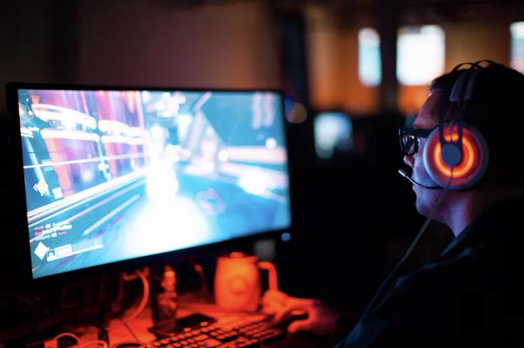 手工羽毛扇網(wǎng)站如何憑借傳統(tǒng)工藝傳承擴大流量？同行都是怎么做的？