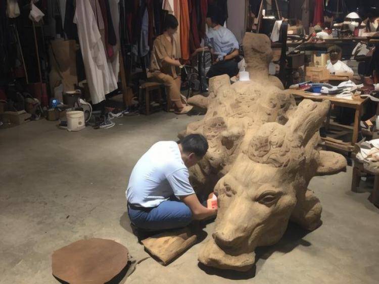 手工羽毛扇網(wǎng)站如何憑借傳統(tǒng)工藝傳承擴(kuò)大流量？同行都是怎么做的？